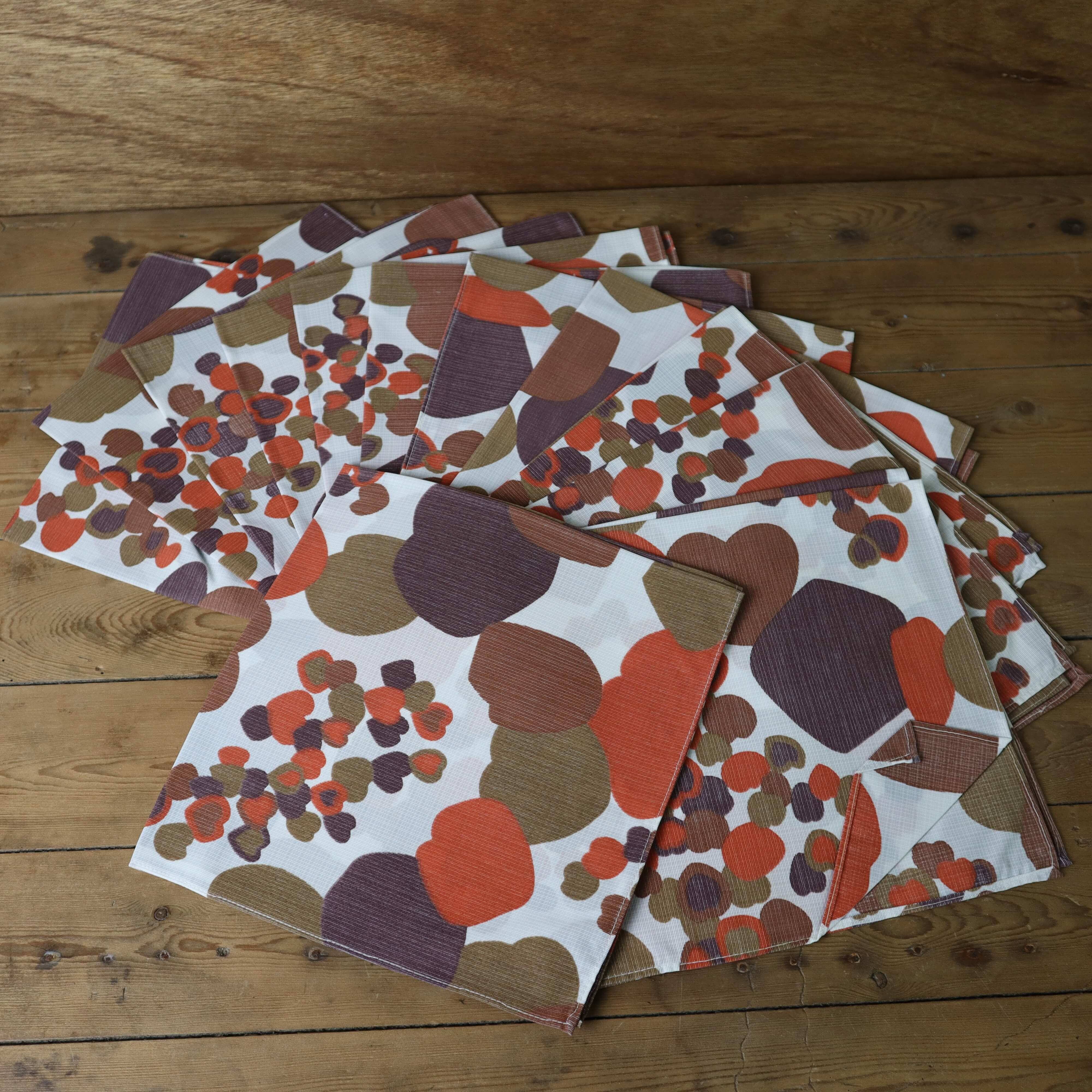 12 serviettes de table vintage années 60 / 70