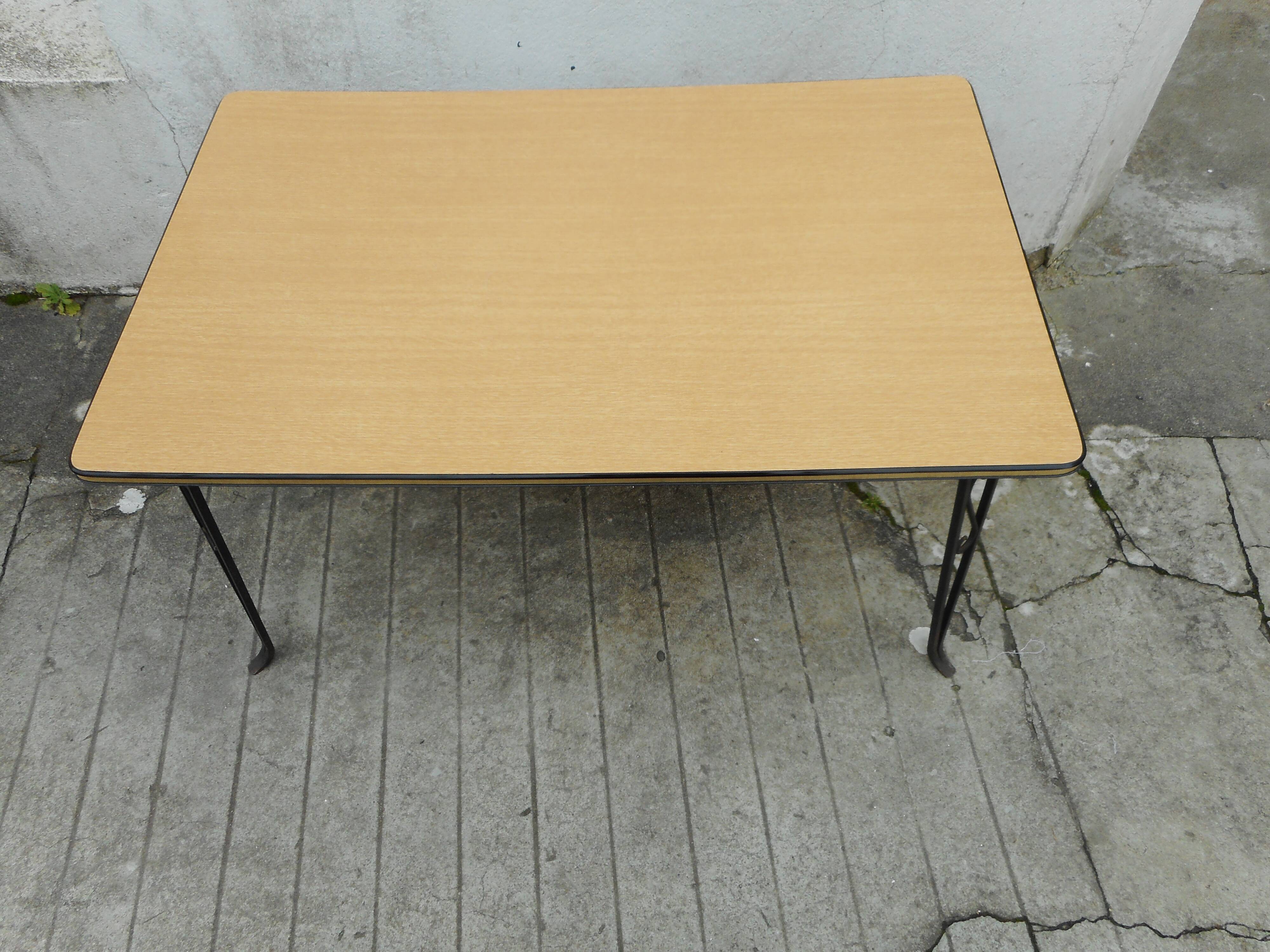 Low table feet on formica