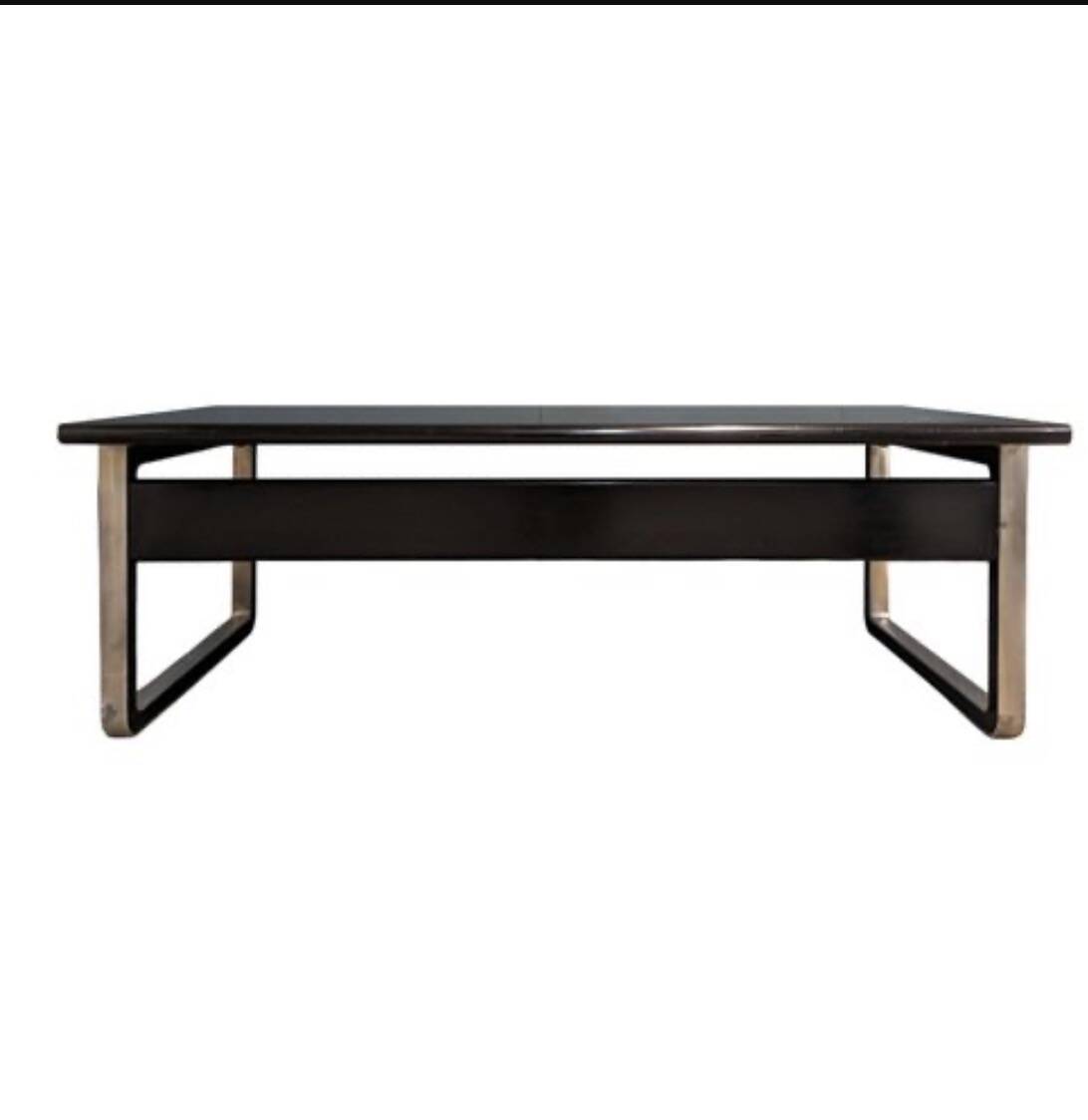 Bureau Tecno T333 par Eugenio Gerli et Osvaldo Borsani