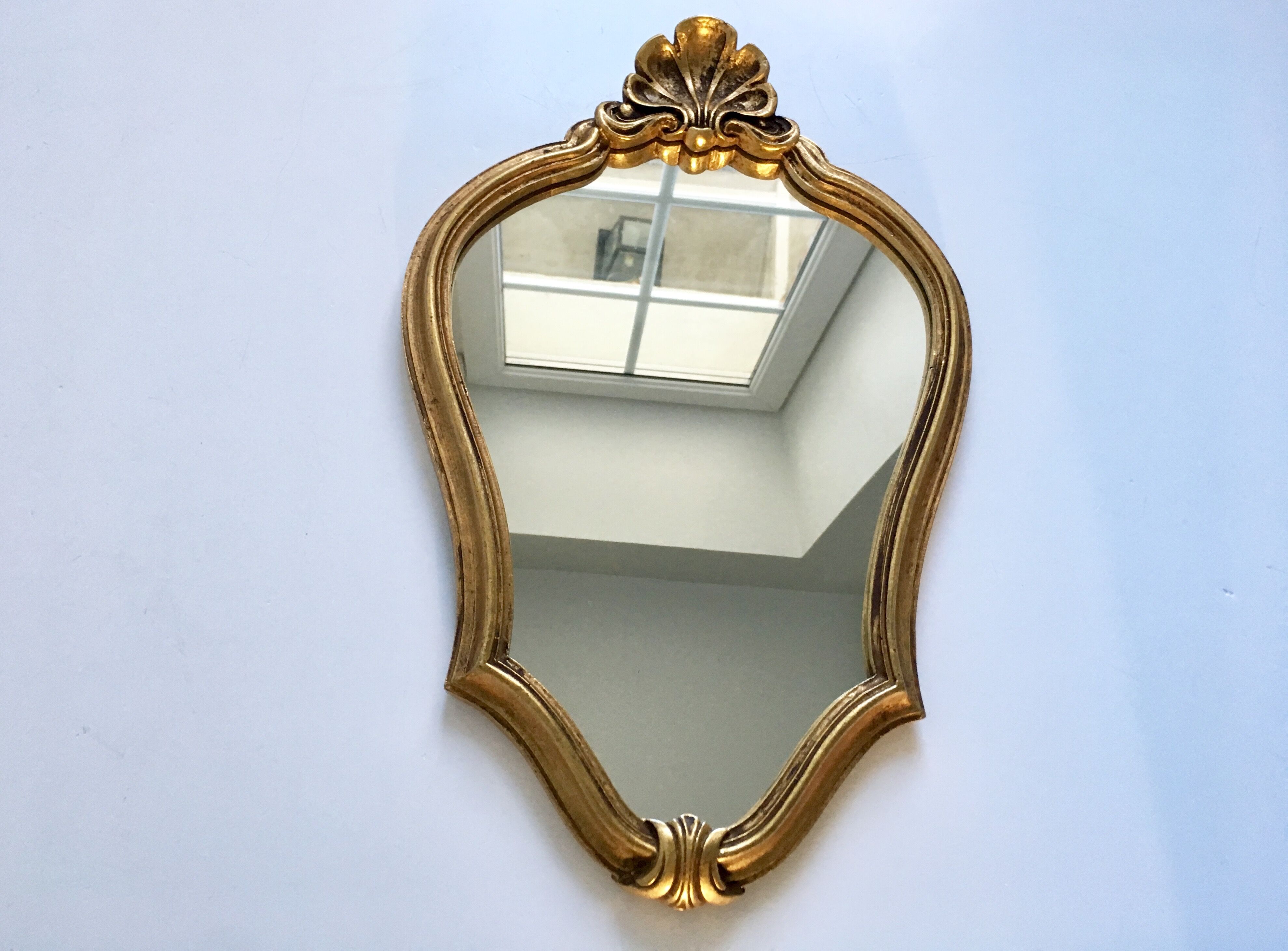 Mirror rocked carved and gilded wood 30x45cm