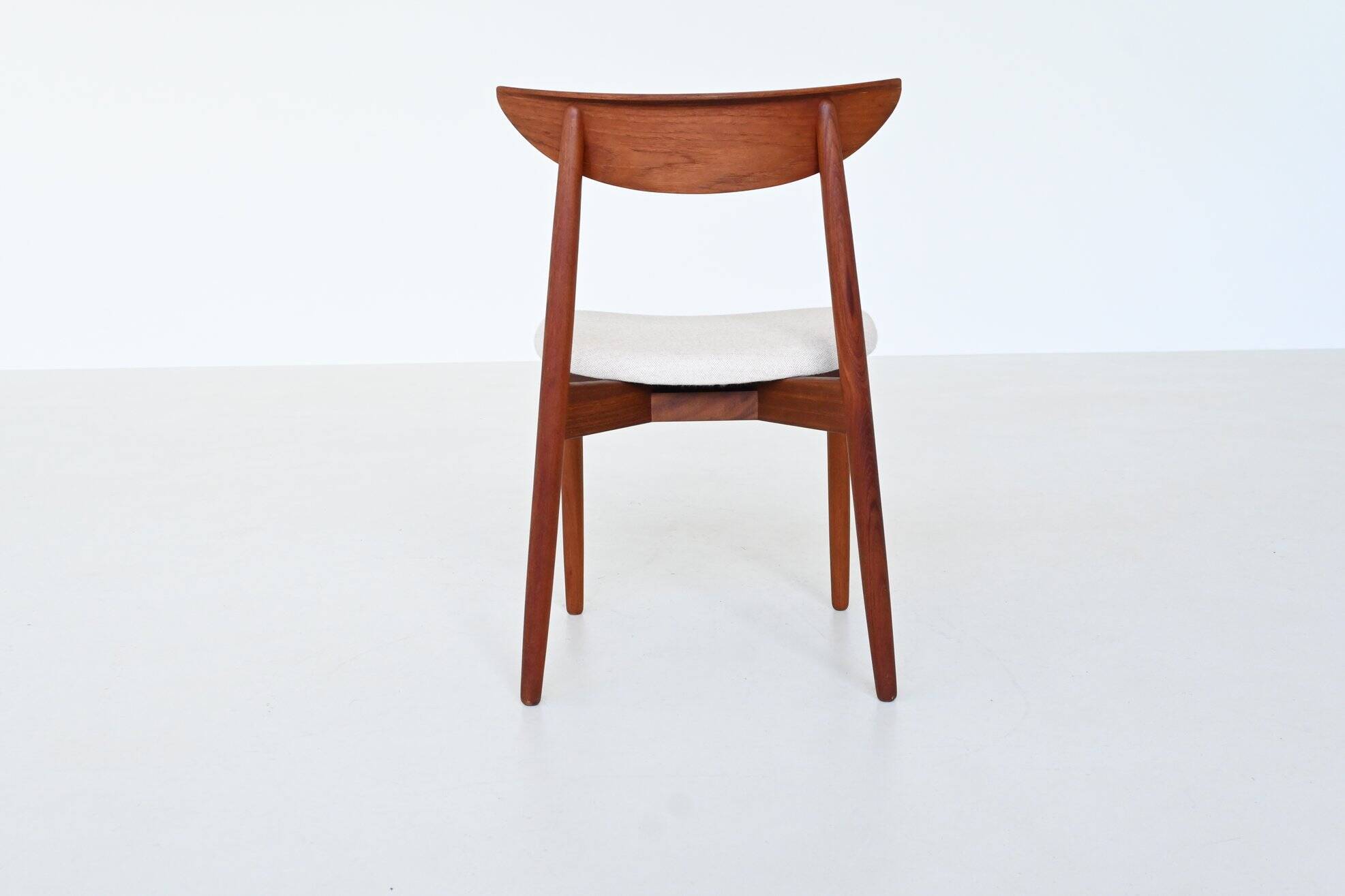 Harry Ostergaard set of eight dining chairs teak Randers 1960