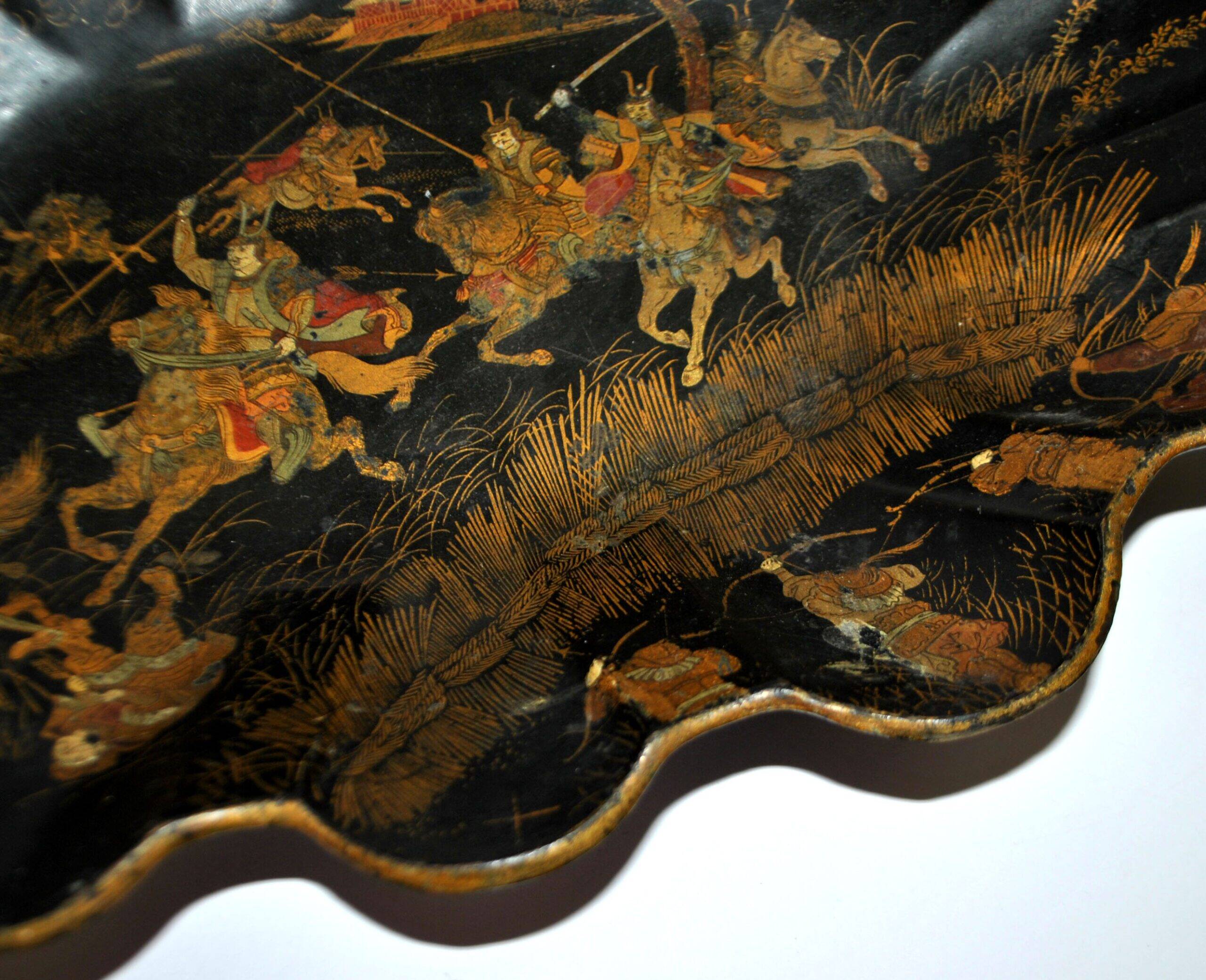 Chinese lacquer basket plateau Napoleon III with gold decoration, Japan combat, 19th century.