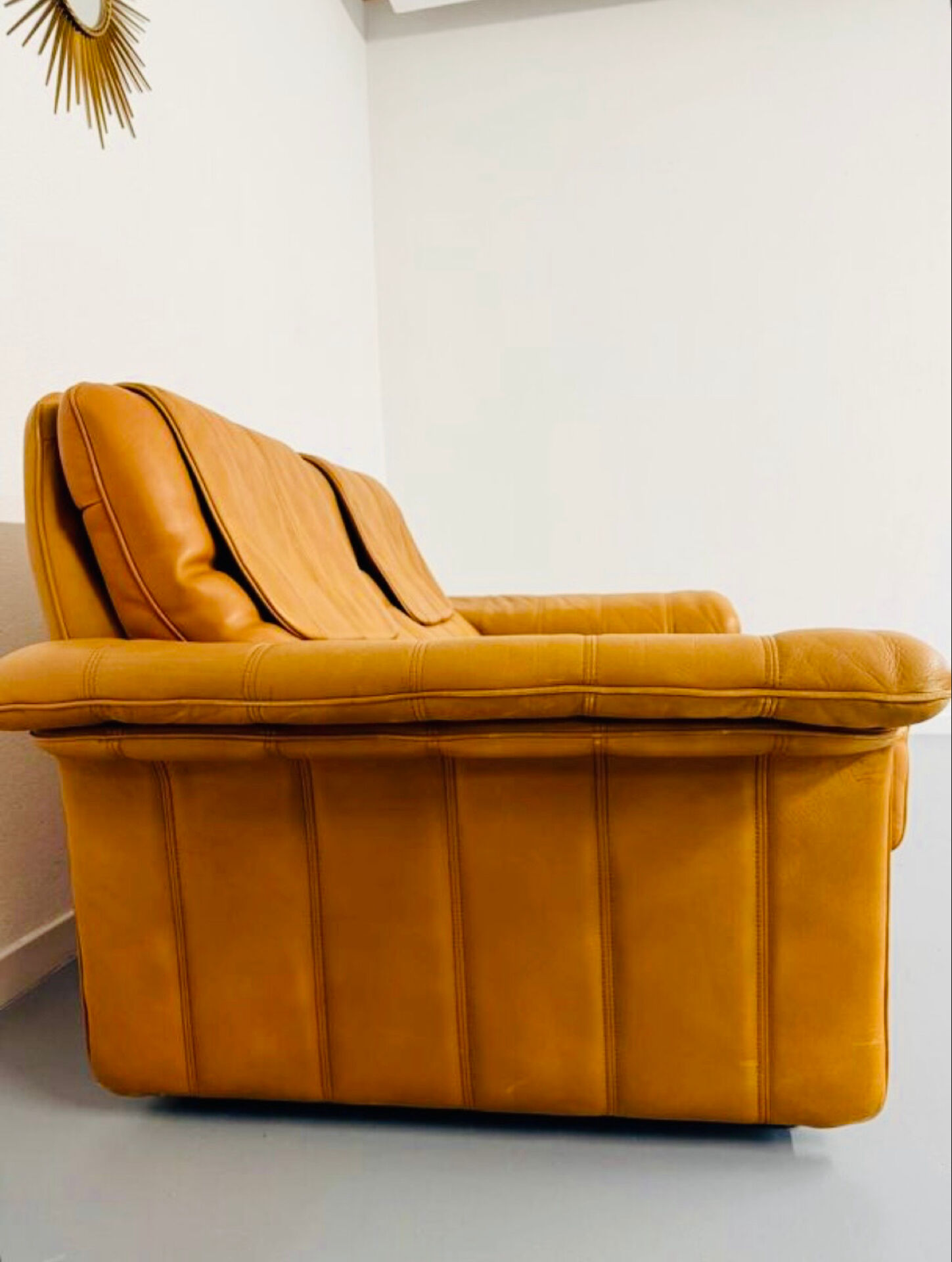 Vintage 70s thick cognac leather 2-seater sofa by De Sede.