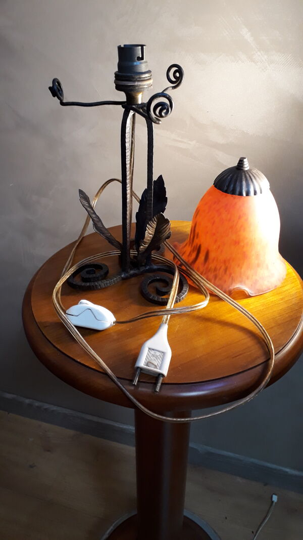 Lampe fer forgé 1920  pate de verre