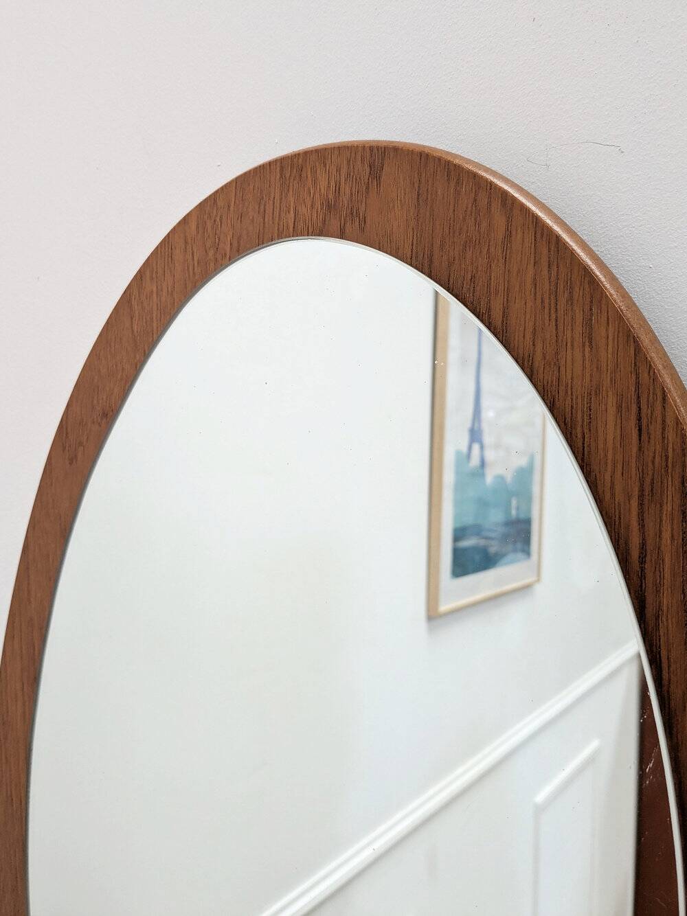 Miroir ovale scandinave en teck – années 60