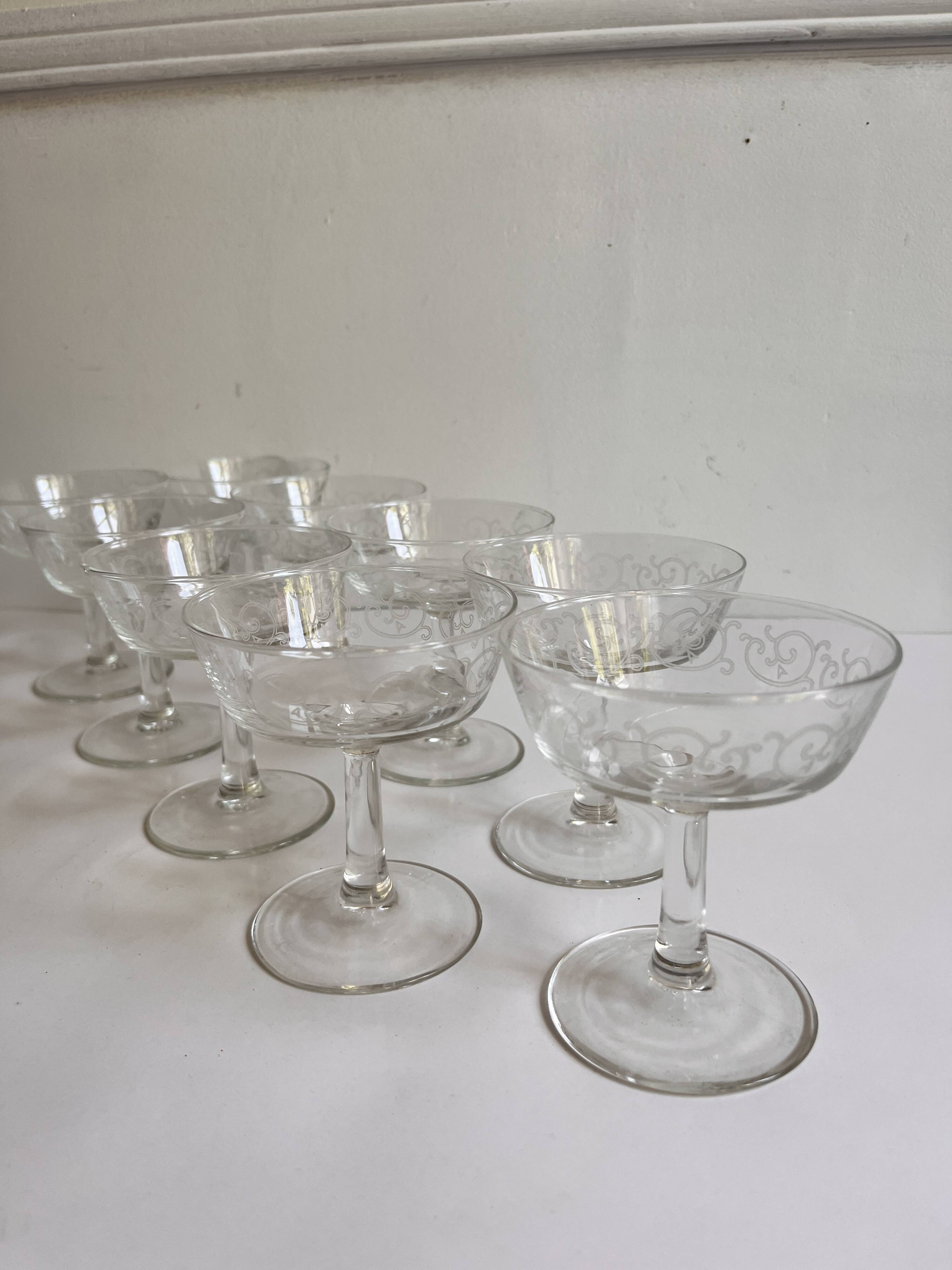 Champagne coupes