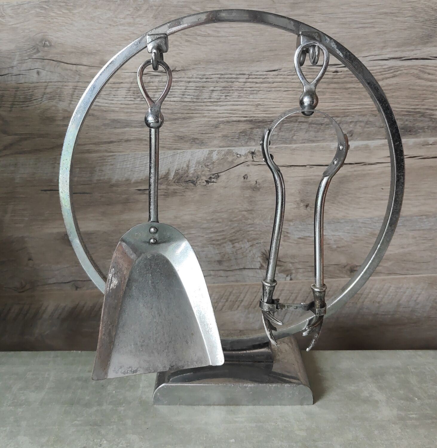 Vintage fireplace table servant