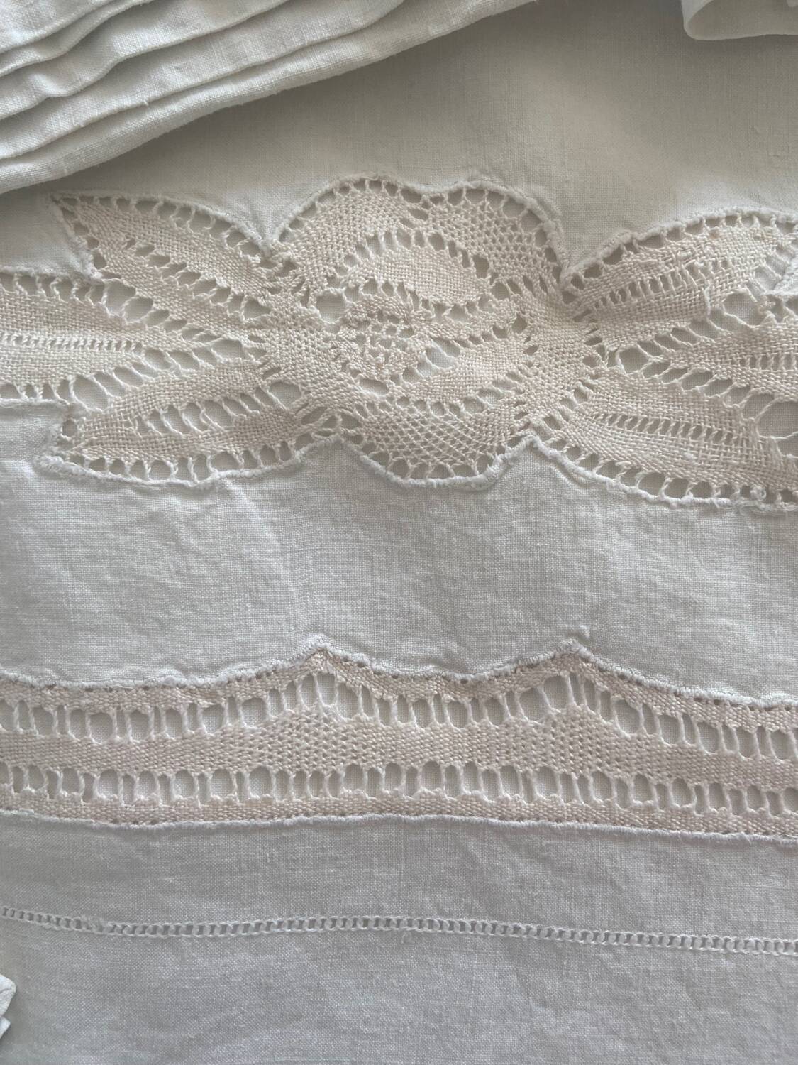 Rare two-tone antique bedspread set