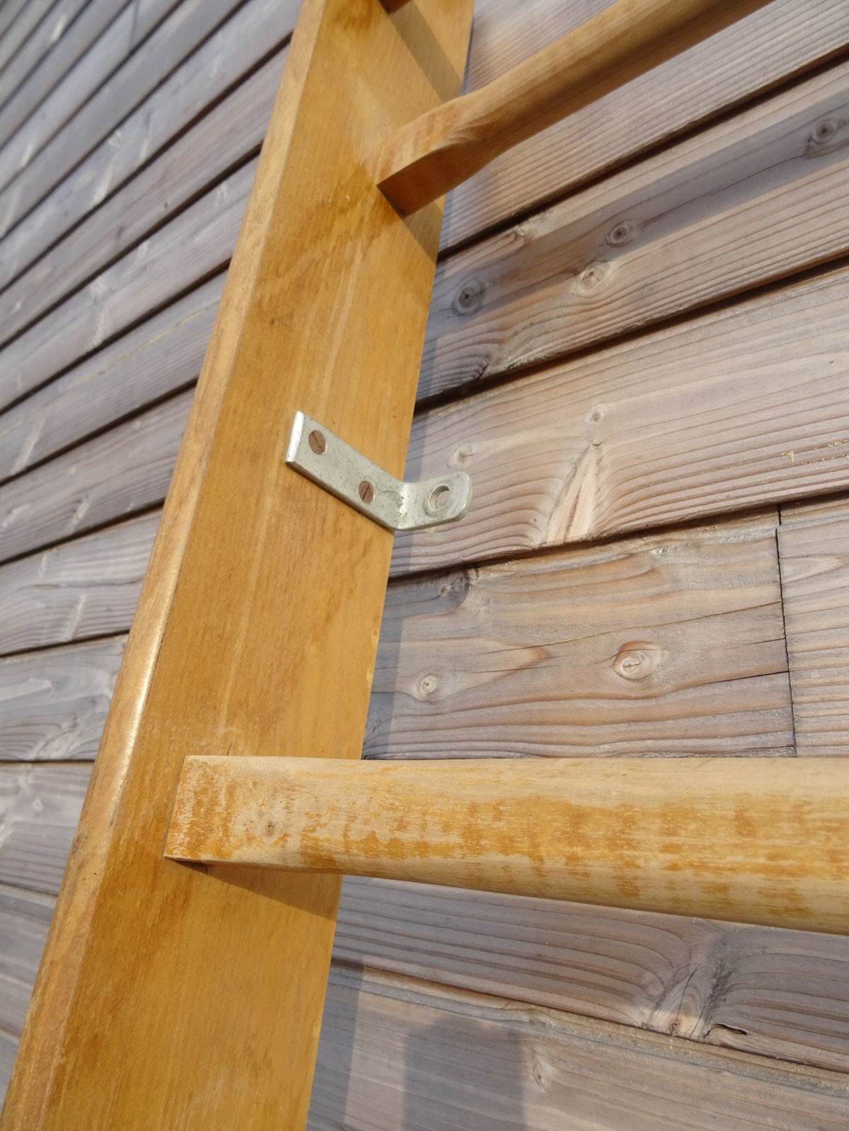 Gymnastics espalier in solid elm