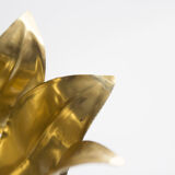 Golden metal flower lamp
