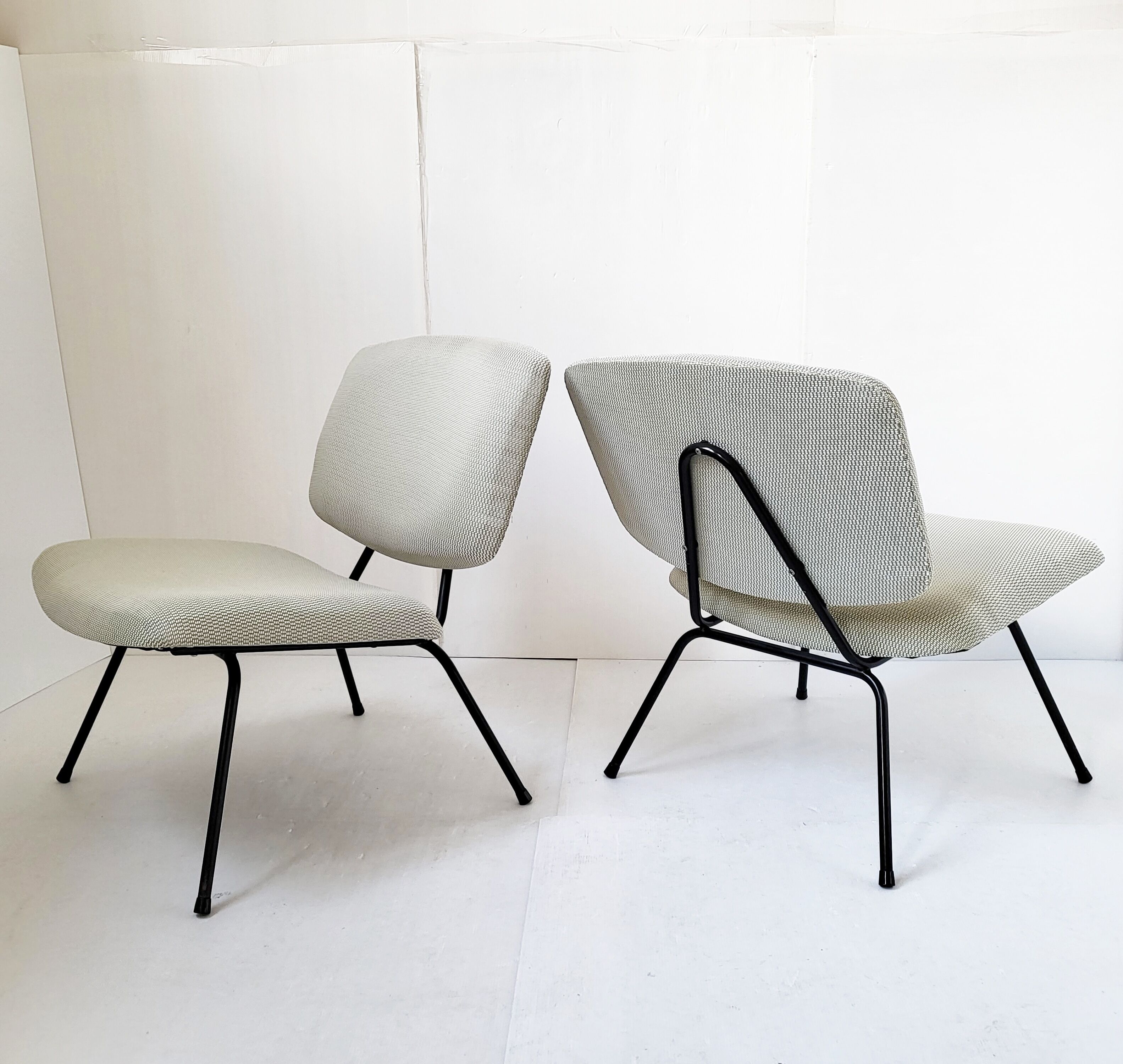 Paire de chauffeuses CM190 de Pierre Paulin pour Thonet