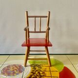 Ancienne chaise en bois paur poupée