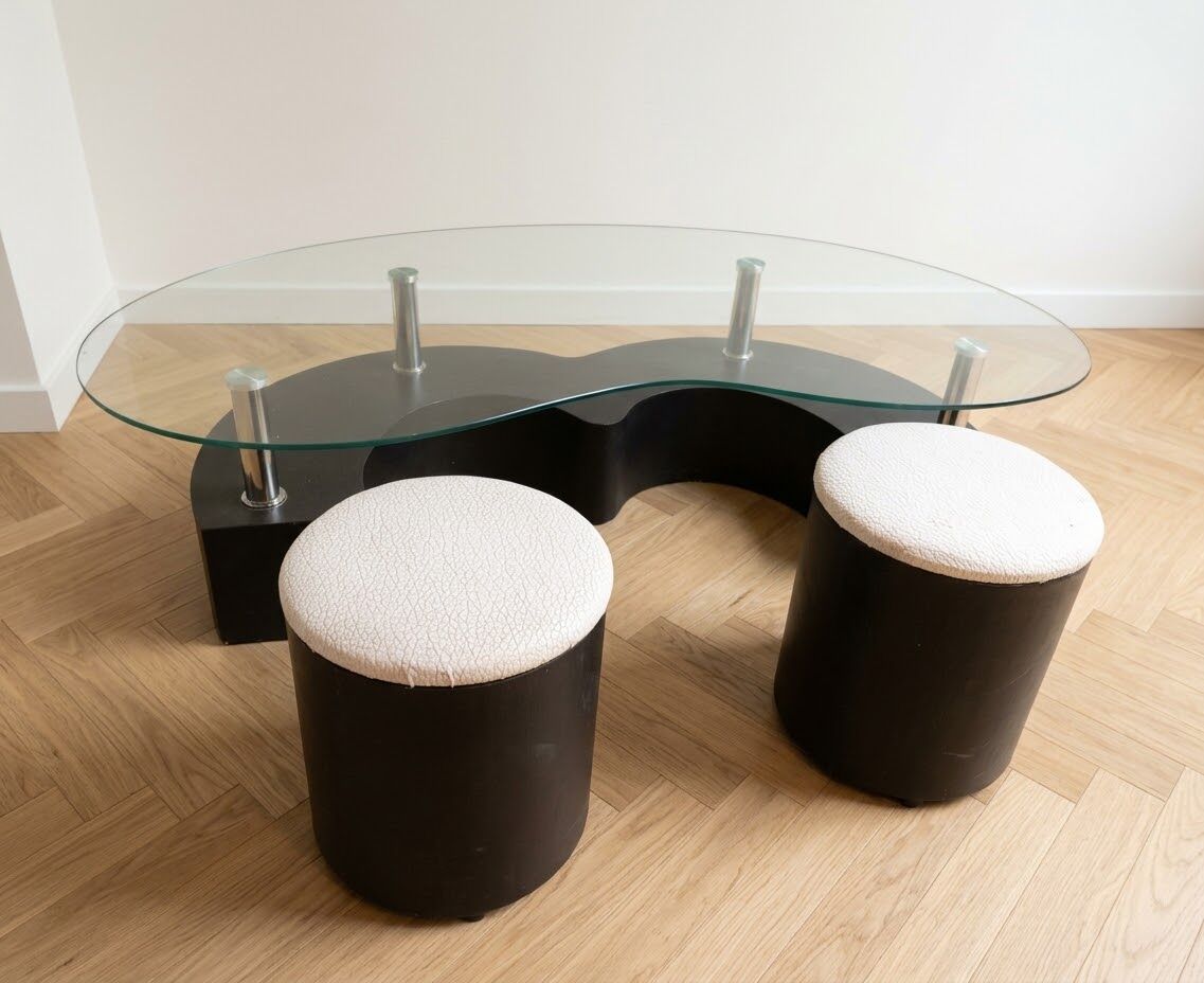 Vintage 1970s coffee table with 2 nesting poufs.