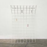 Minimalist white wire coat rack from mid-century Germany, 1960s.