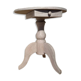 Guéridon en bois peint en beige