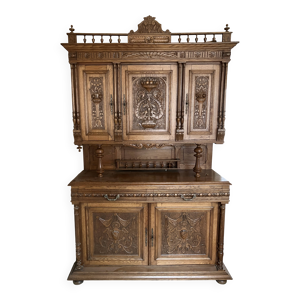 Buffet sculpté dans - style henri