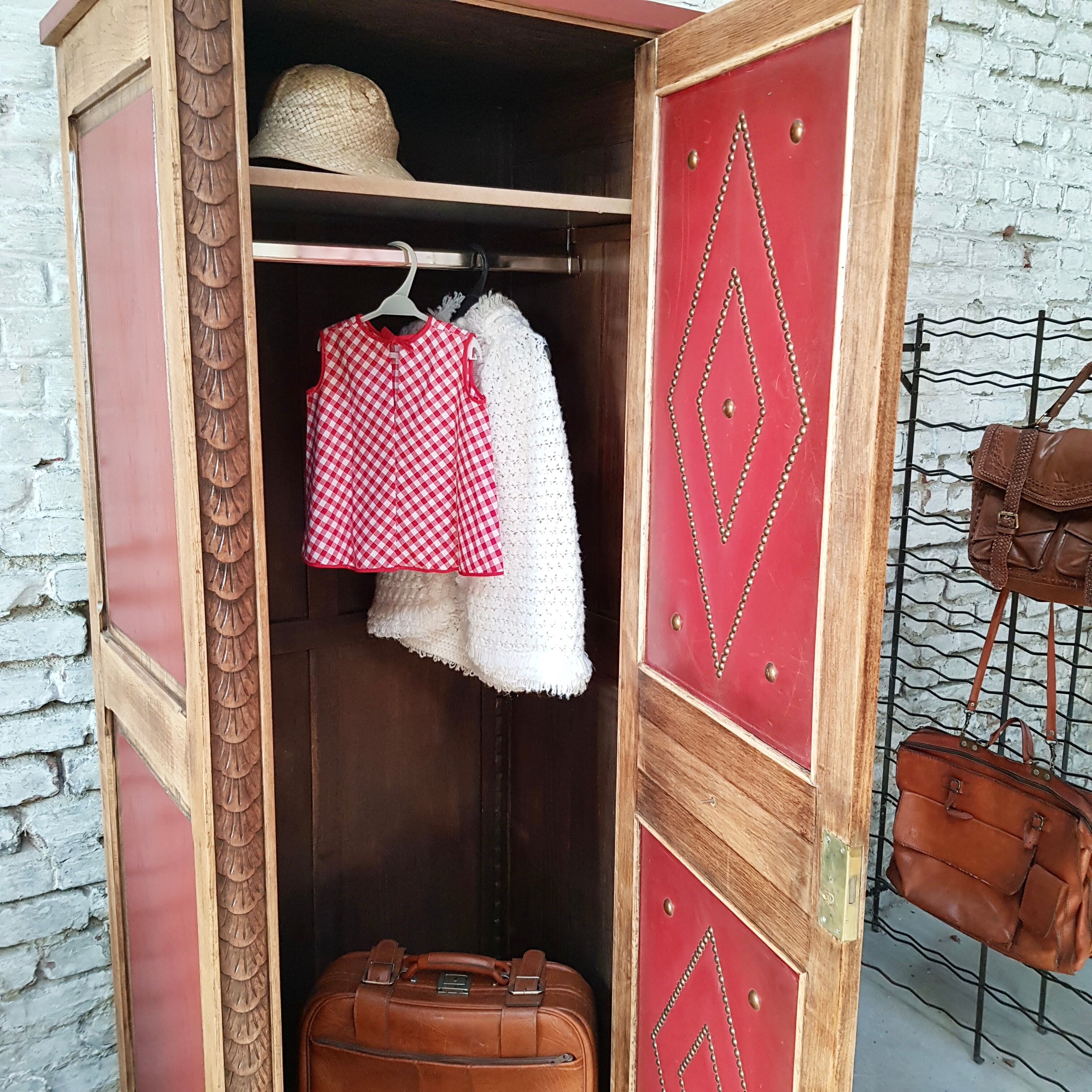 Cloakroom entrance furniture