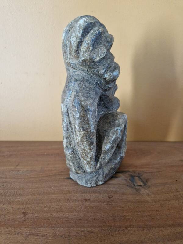 Pomdo statue of the Kissi people of Guinea - Carved stone