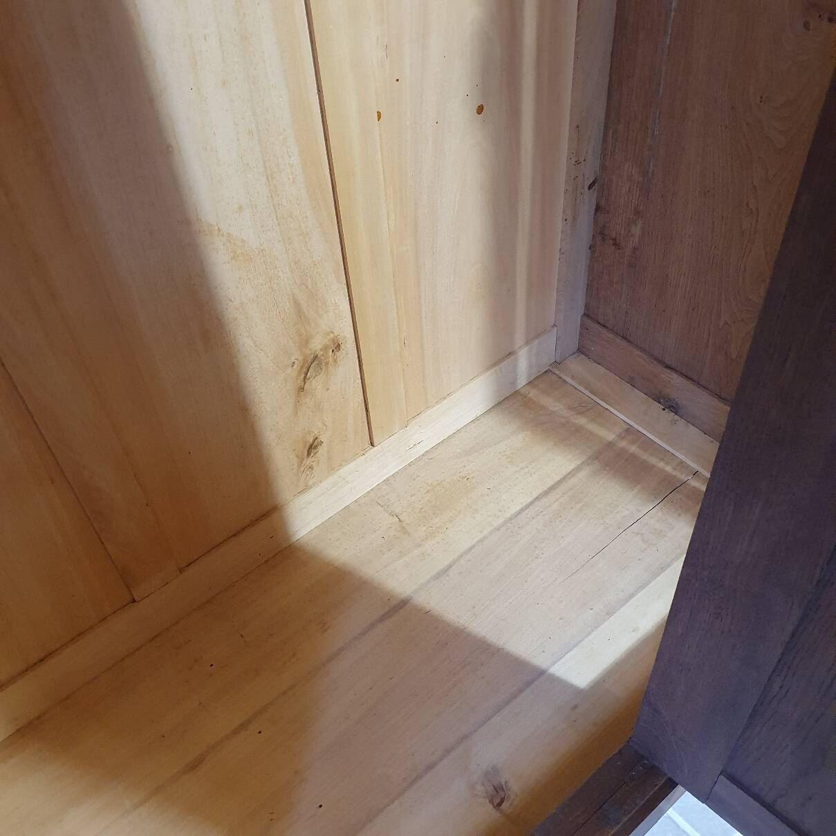 Parisian 3-door wardrobe