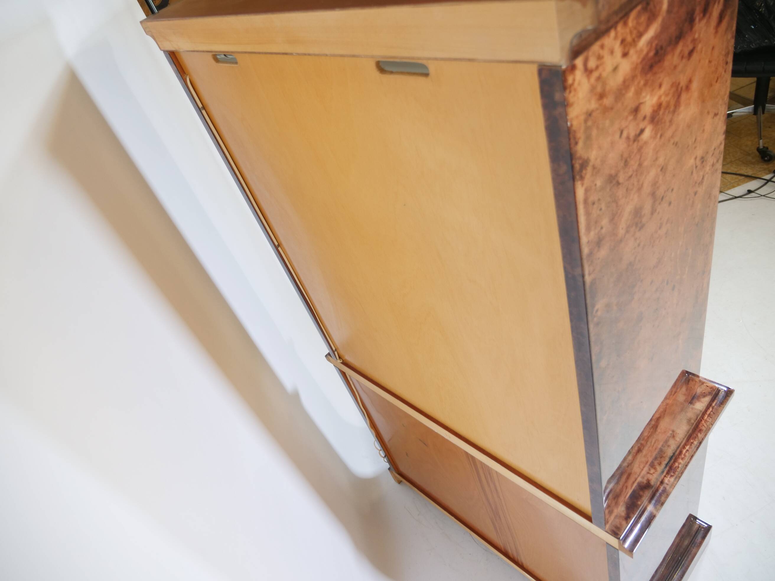 Illuminated Display Cabinet by Aldo Tura – Goat Leather & Parchment, 1970s, Milan