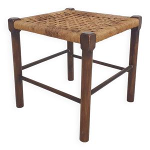 Petit tabouret en rotin,