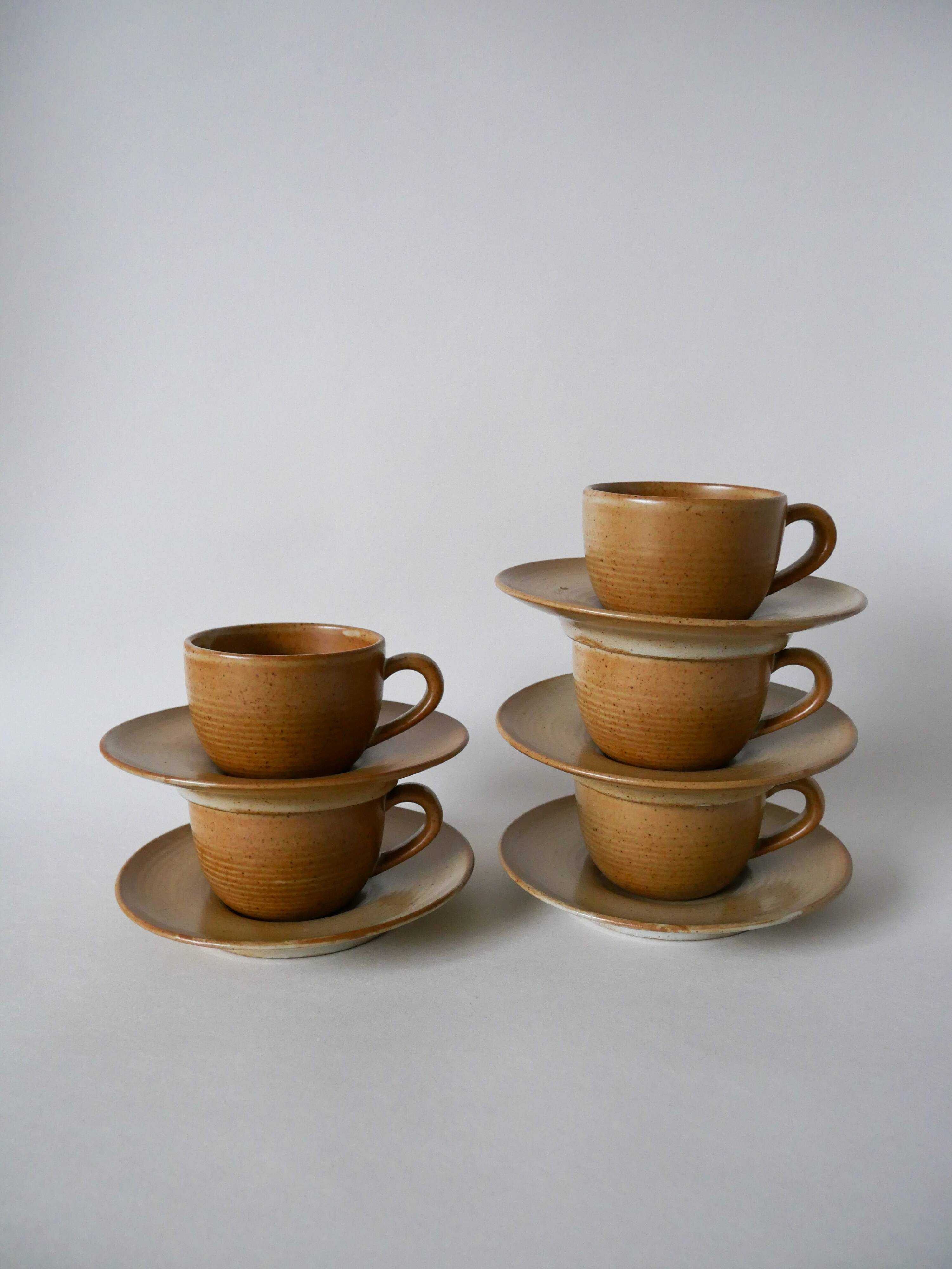 Set of 5 stoneware coffee cups and saucers 1970