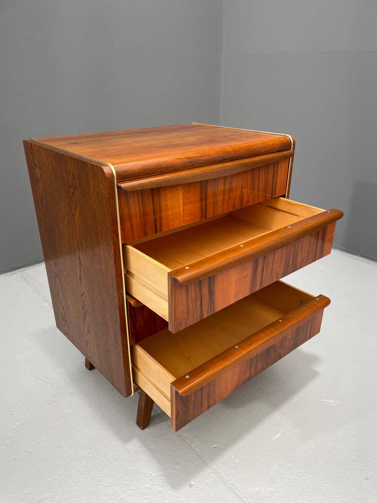 Commode à Tiroirs par Bohumil Landsman pour Jitona, Tchécoslovaquie, 1960