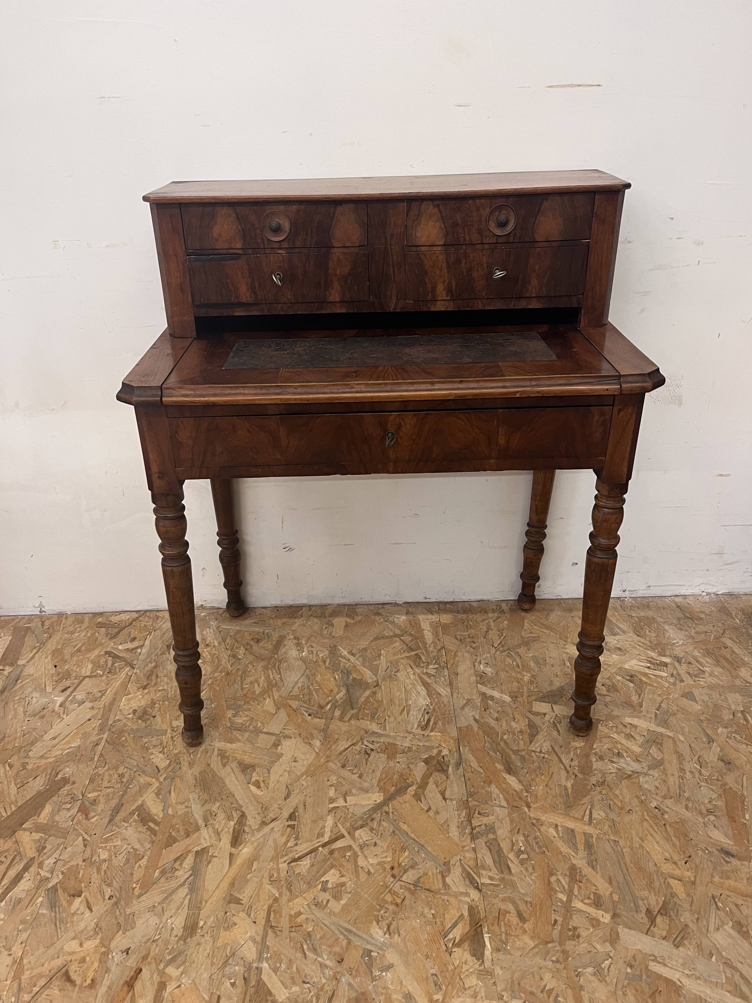 Louis Philippe stepped desk