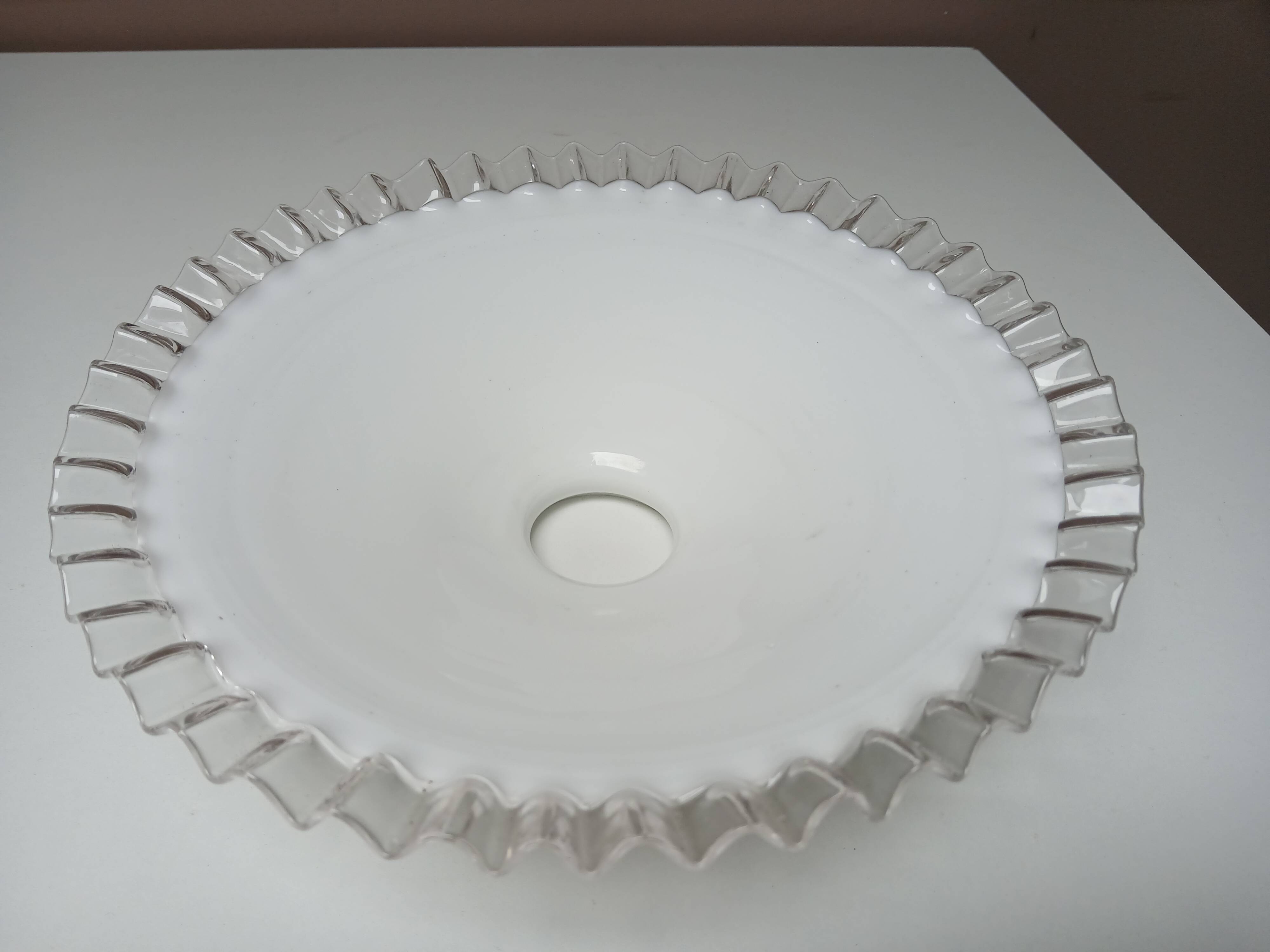 Lampshade, old in opaline and pleated glass