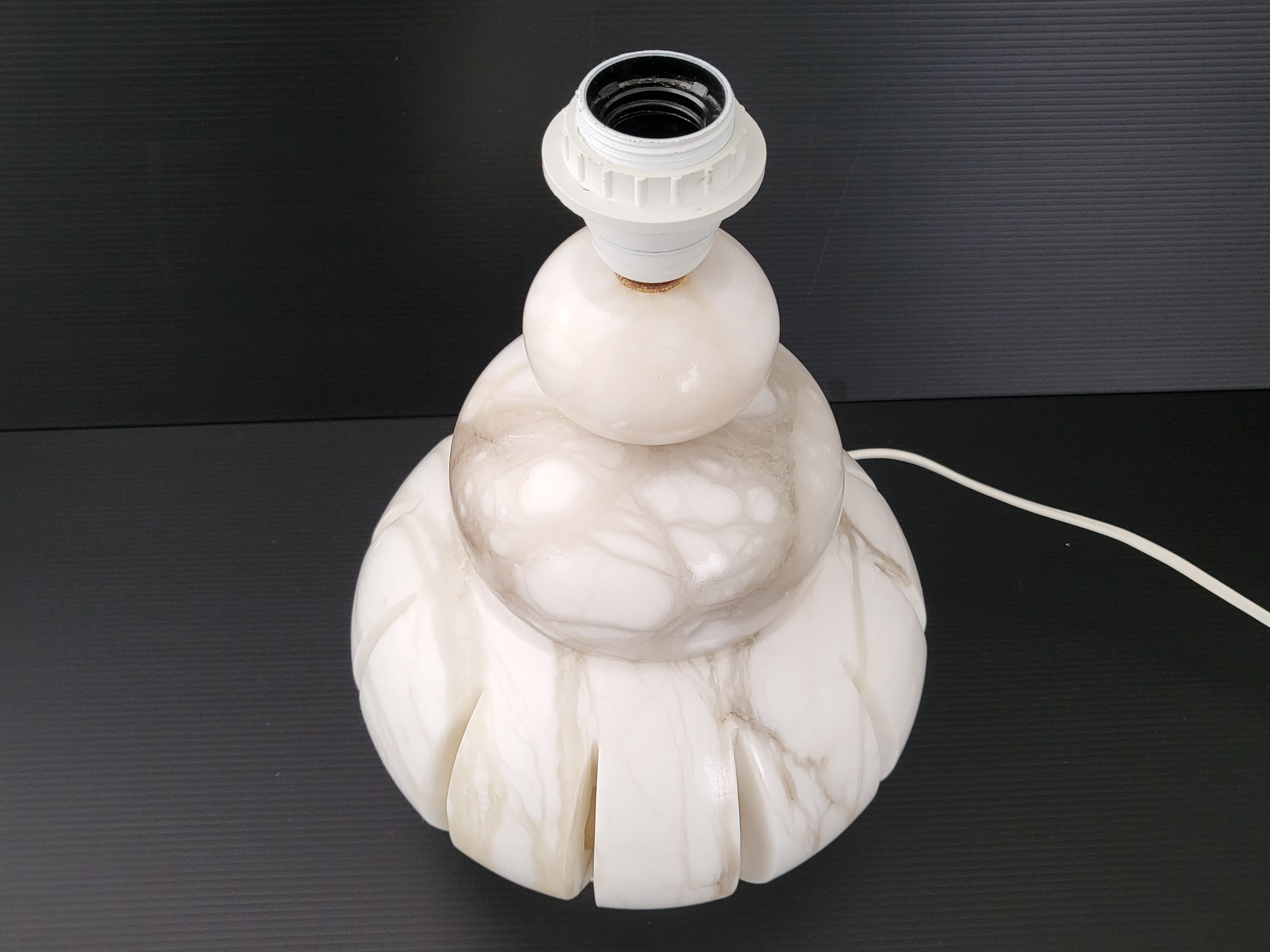 Vintage alabaster lamp 1970