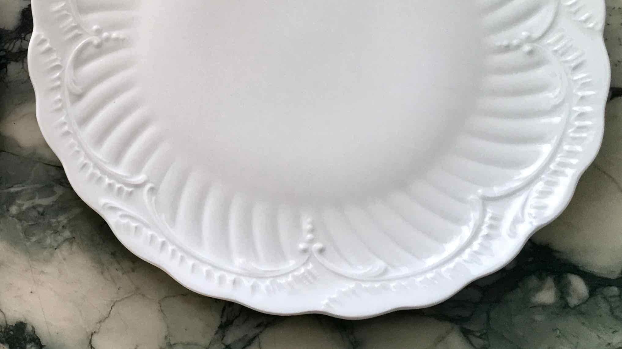 Set de 7 assiettes porcelaine fine de Limoges