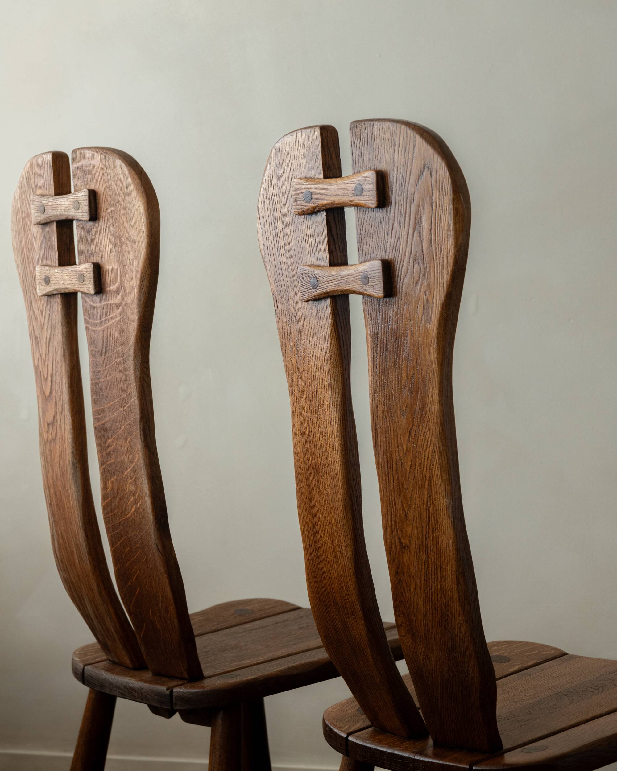 Brutalist Oak Dining Chairs Sculptural Backs by De Puydt, 1960s, Set of 4