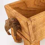 Cache pot indien d'éléphant en bois années 40