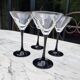 4 verres à cocktail et carafe assortie