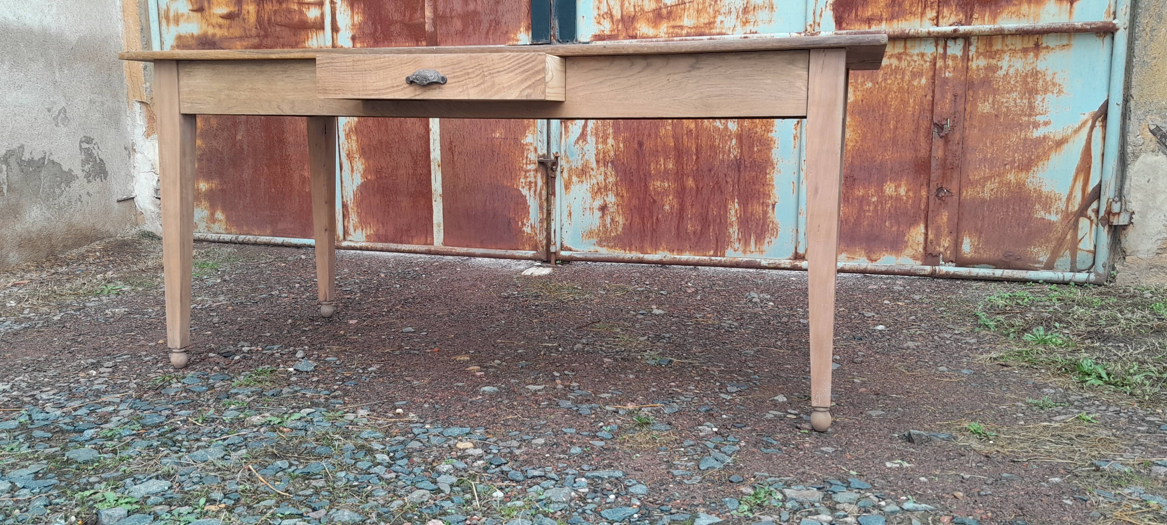Grande table de ferme