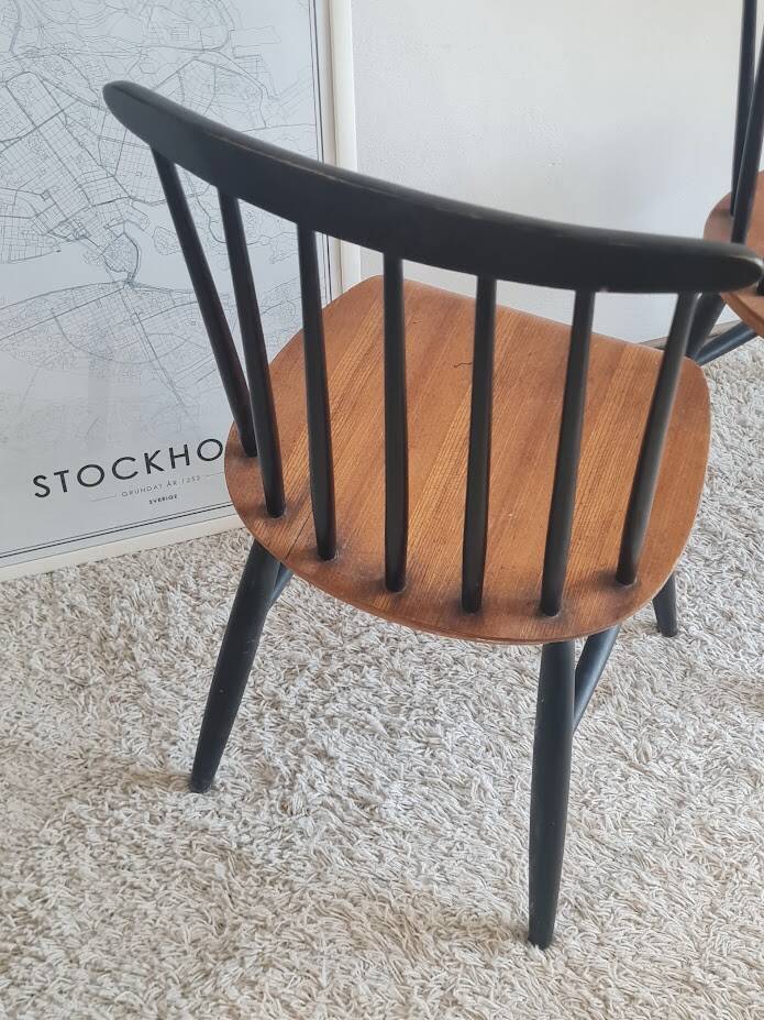 Pair of Scandinavian chairs model Fanett by Tapiovaara