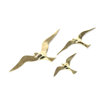 Trio of seagulls in brass