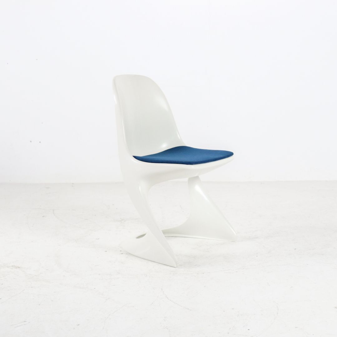 Set of 4 Space Age Casalino dining chairs by Alexander begge for Casala