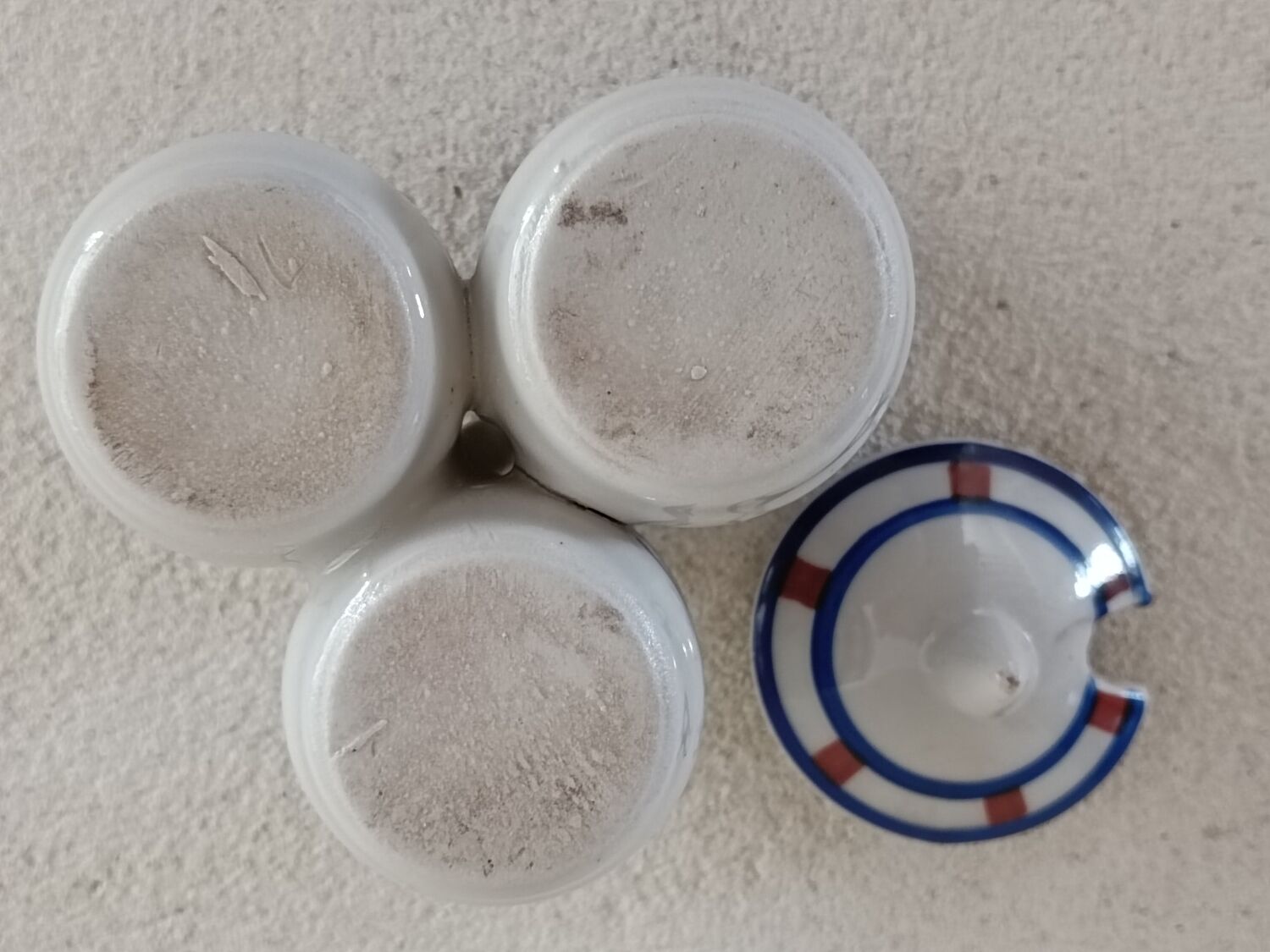 Mustard salt pepper iron earth model Béarn