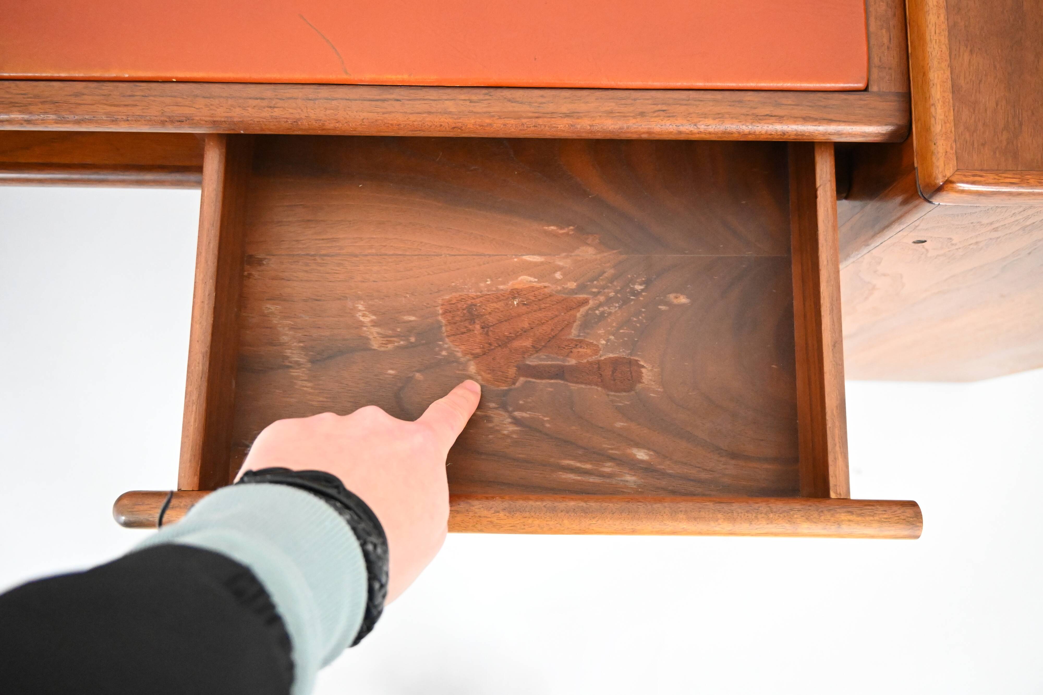 Desk by Fabio Lenci for Bernini, 1970s