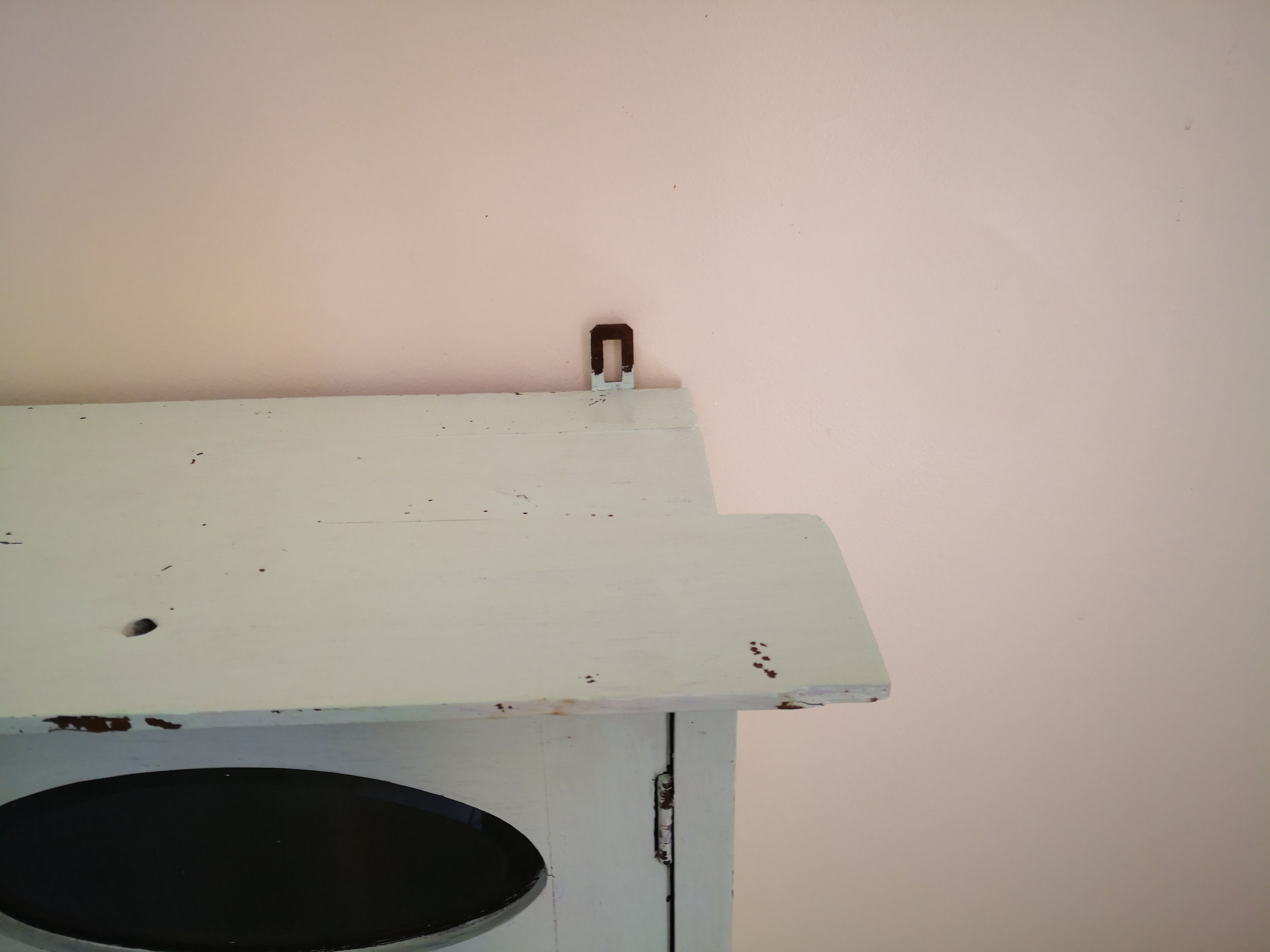 VItrine to be suspended