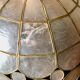 Suspension en nacre rose et laiton