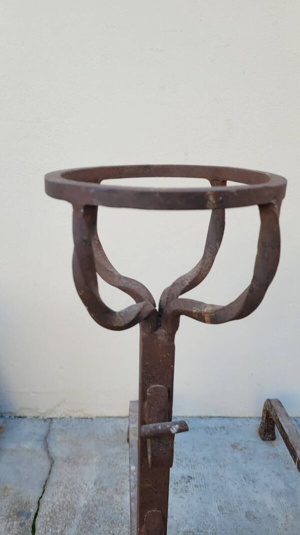 Paire de chenets landiers en fer forgé de cheminée ancien 19ème