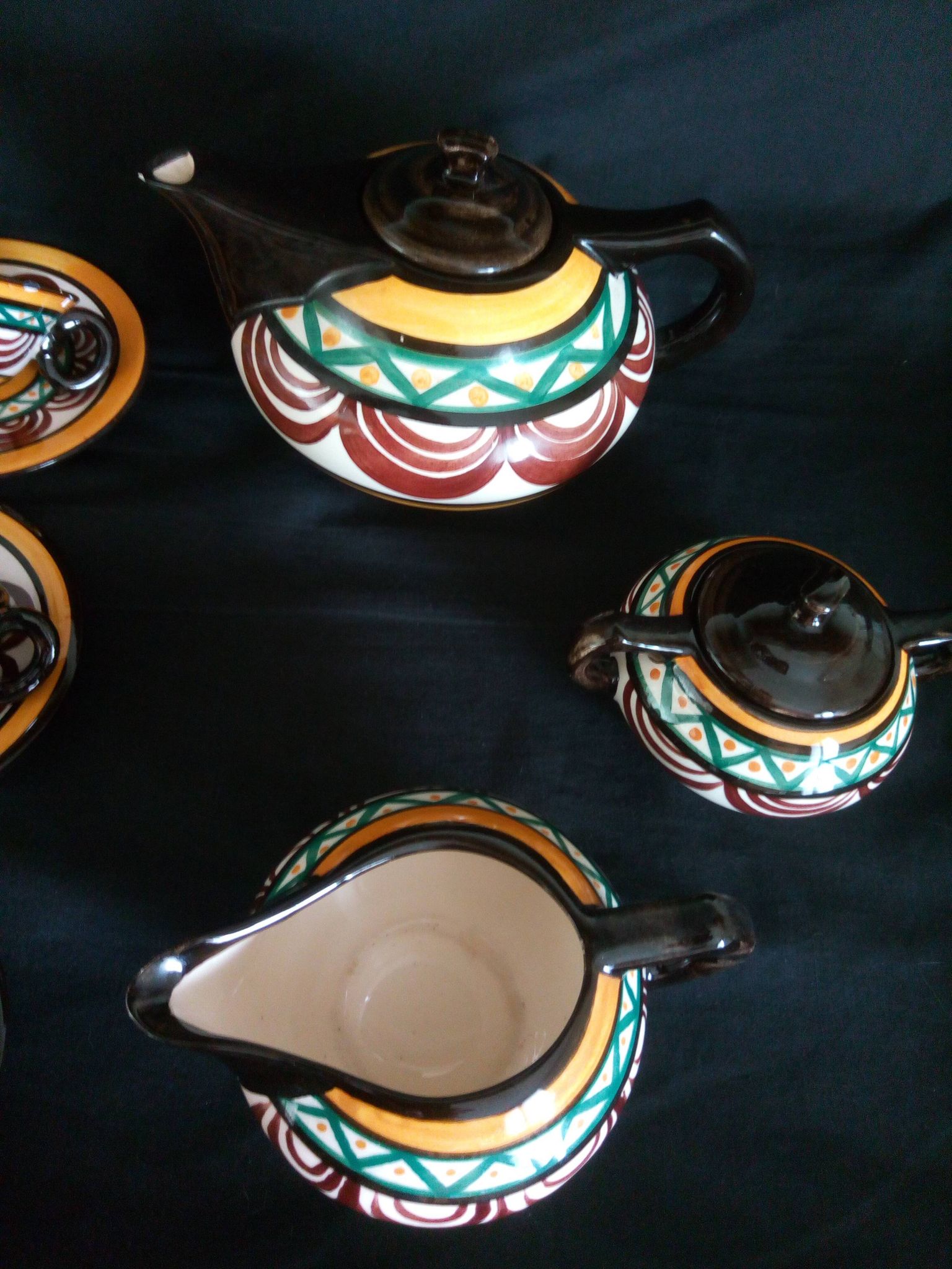 Art deco coffee service in St. Jean de Bretagne earthenware, hand painted (15 pieces)