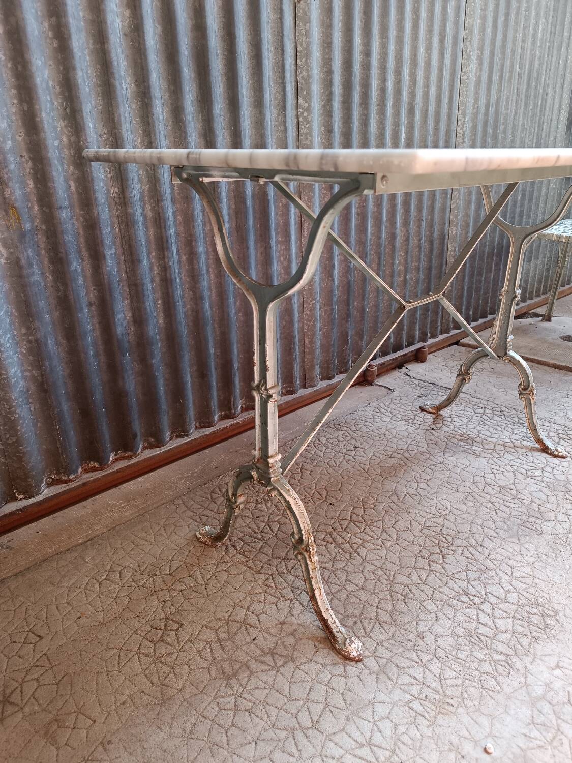 Garden furniture - Bistro table (marble and cast iron) 2 2 aluminum chairs