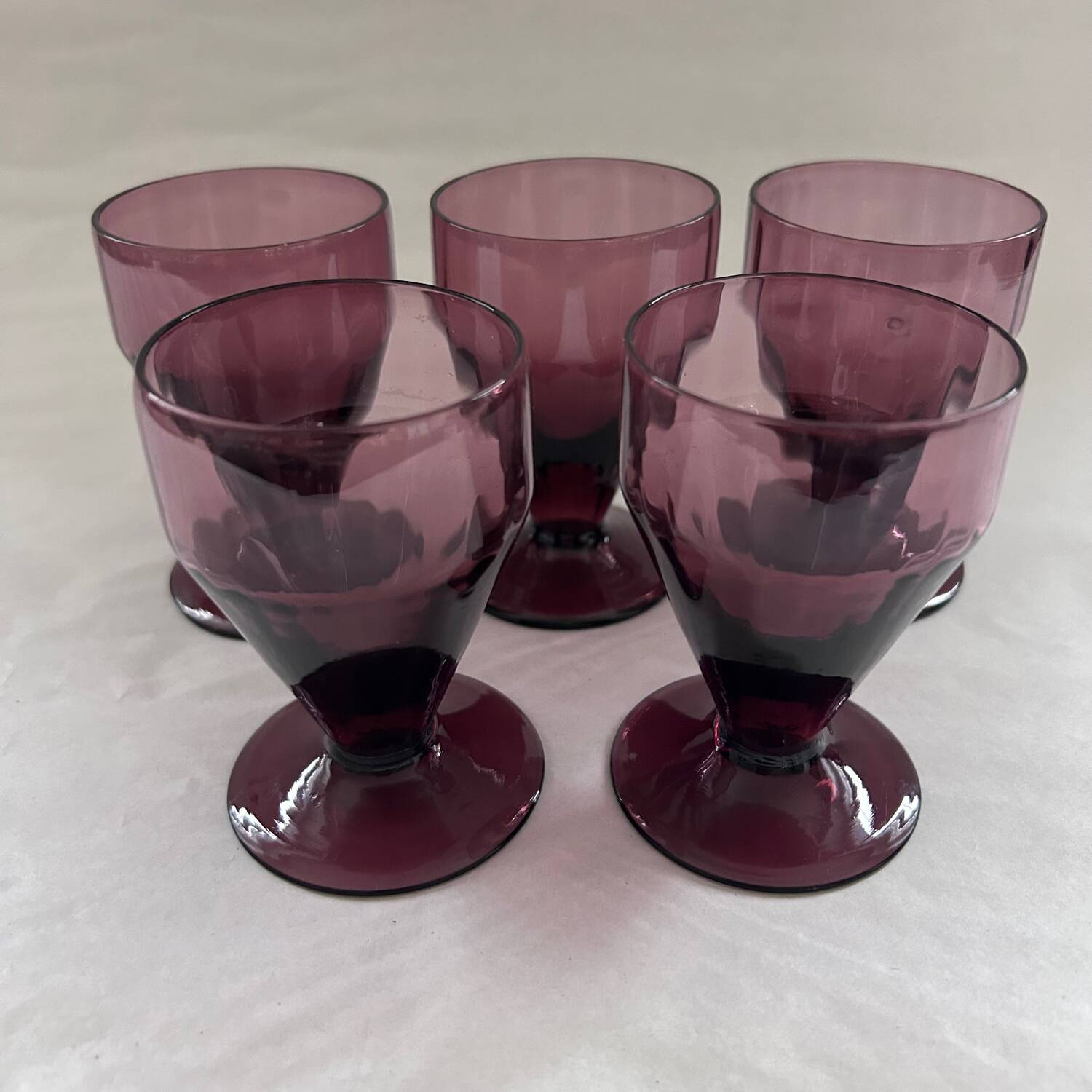 Set of 5 eggplant glasses
