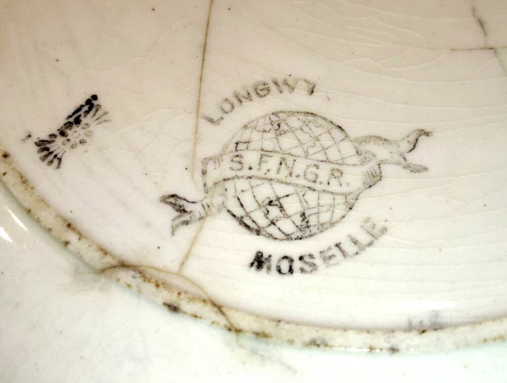 Old Flat Plate Terre de Fer Longwy Moselle - Vintage 1900 - French