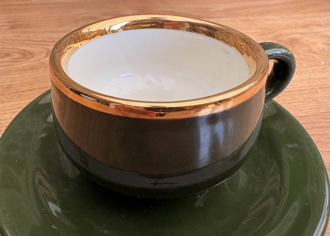 Coffee service for 12 cups "Helvetia Express" — Parisian bistro