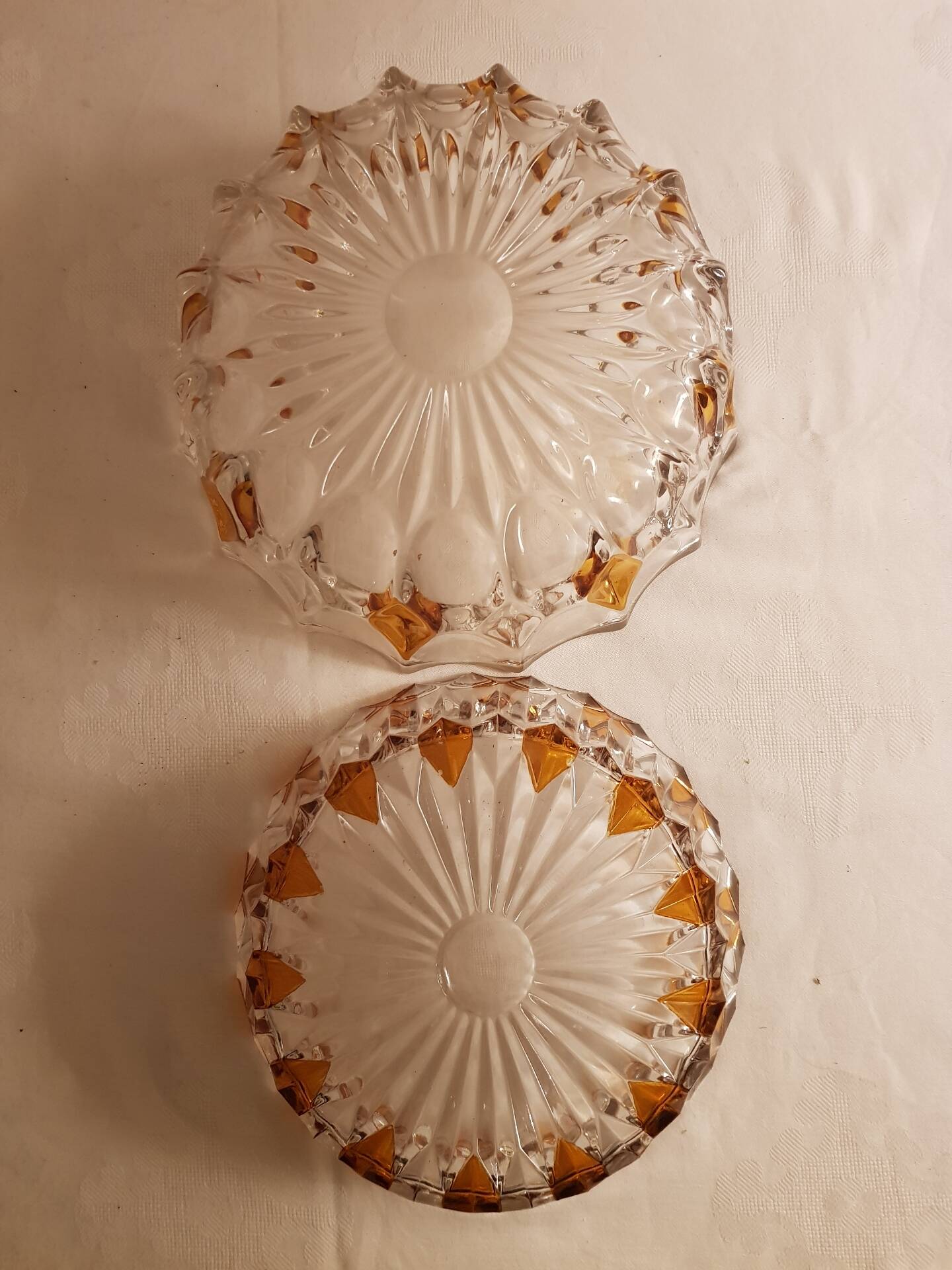 Lot  de 2 saladiers en cristal