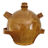 Yellow Provençal jar in terracotta.